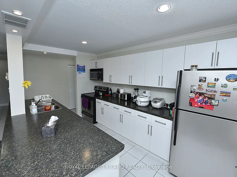 75 Huxley St #605 — Photo 10