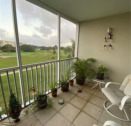 4th image of 2900 N Palm Aire Dr APT 407