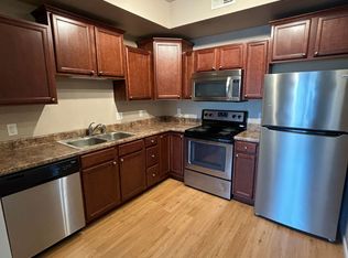 250 W Hills Ln APT 12, Waterloo, IA 50701