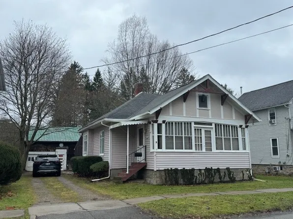 103 Earley St, Wellsville, NY 14895