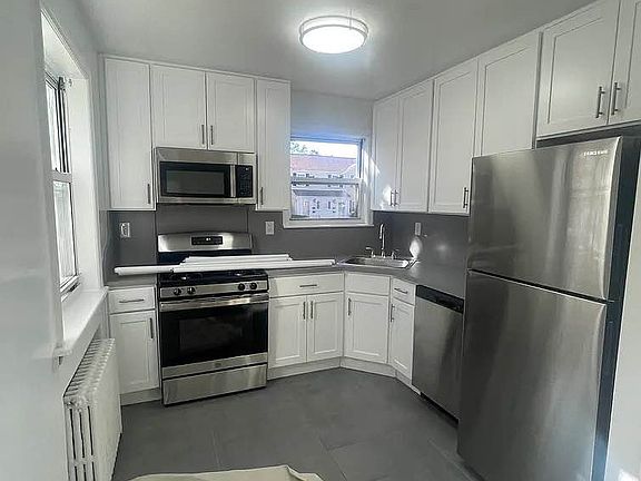 3rd image of 67-13 Cloverdale Blvd #8