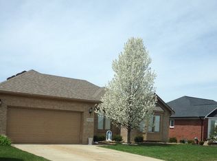49261 Maplewood Ln, Macomb, MI