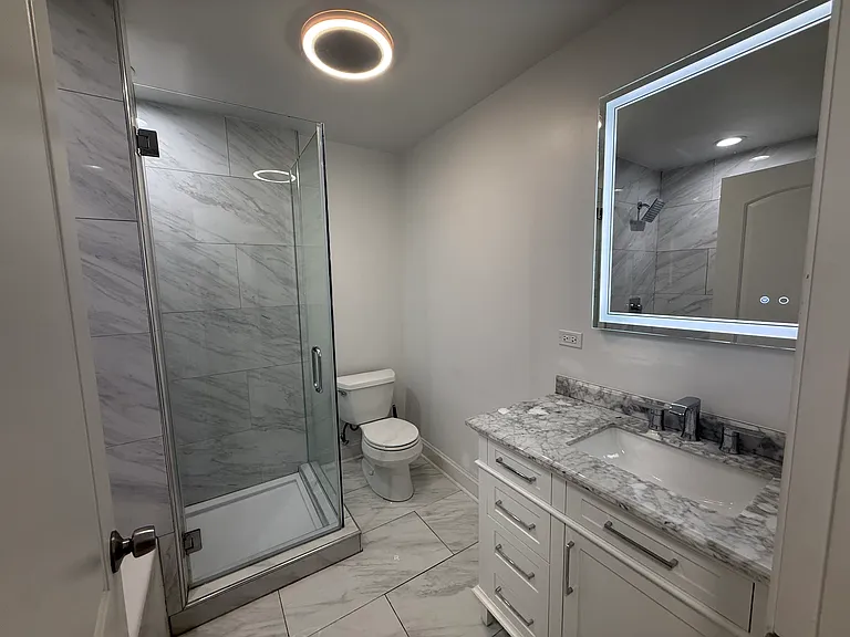 2449 N Ridgeway Ave #2 — Photo 11