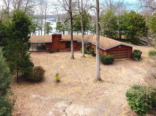 55 Waterside Ln, Reedville, VA 22539