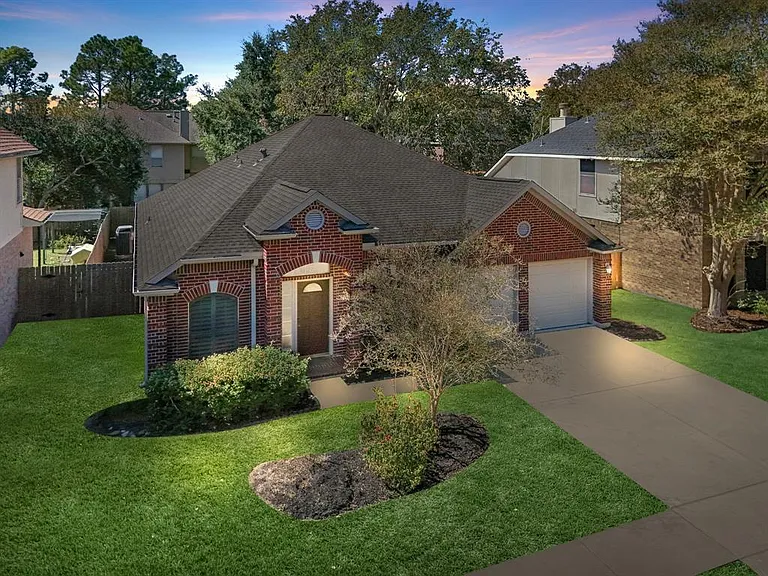 16414 Dawncrest Way — Photo 35