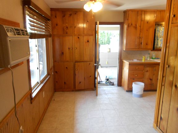 2nd image of 332 W Highland Ave