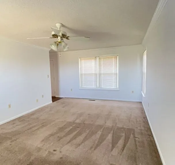765 Bluffview Dr — Photo 13