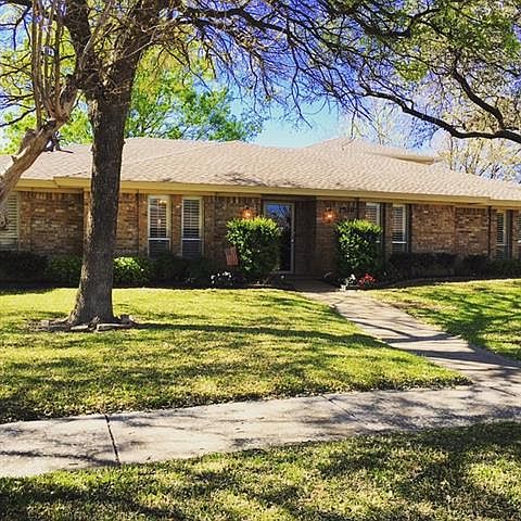 1st image of 2520 Bluffton Dr
