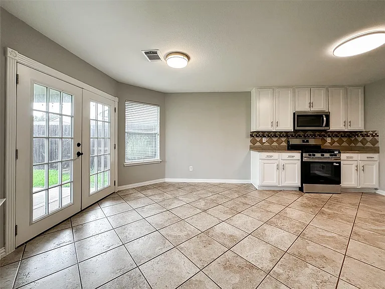 5739 Westminster Village Dr — Photo 16