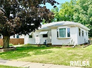 3224 W 17th St, Davenport, IA
