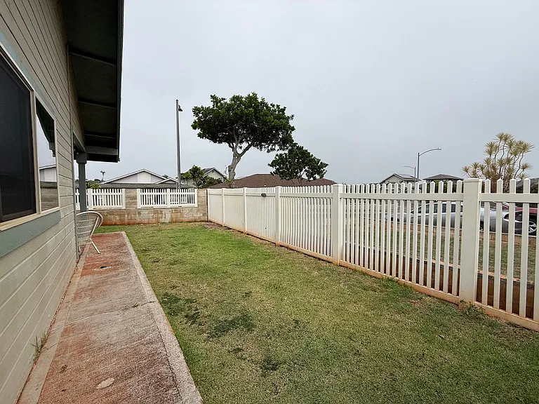 94-1098 Awalua St — Photo 26