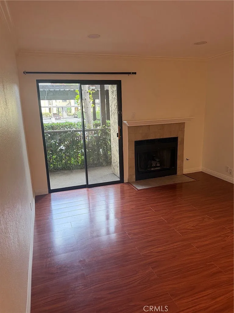 2 bed, 1089 sqft, $3,150 — Photo 1