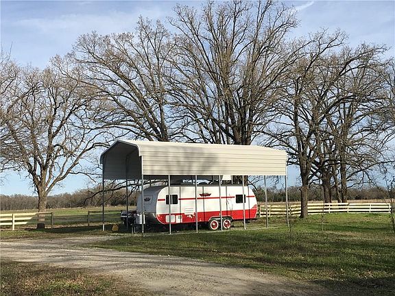 3rd image of 988 County Road 1151