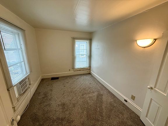 3rd image of 125 S Summit Ave #4