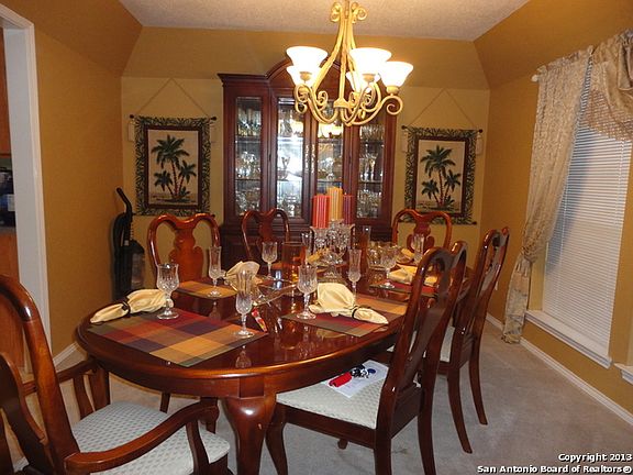 4th image of 8143 Oak Island Dr