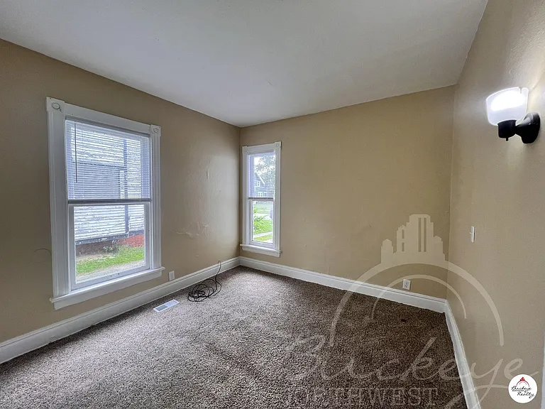 3113 Scottwood Ave — Photo 9