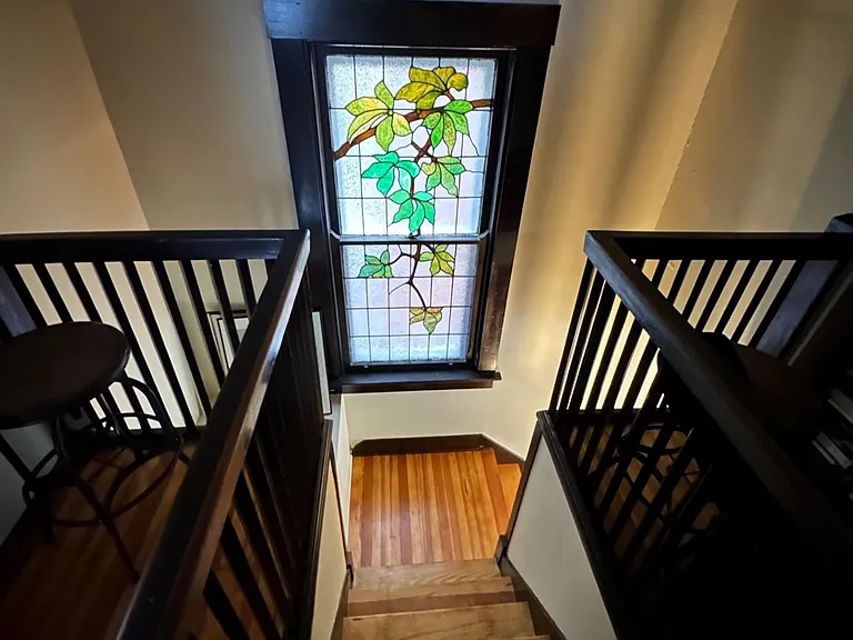 435 Ada St — Photo 3