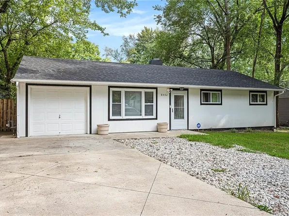 8402 E 114th Ter, Kansas City, MO 64134