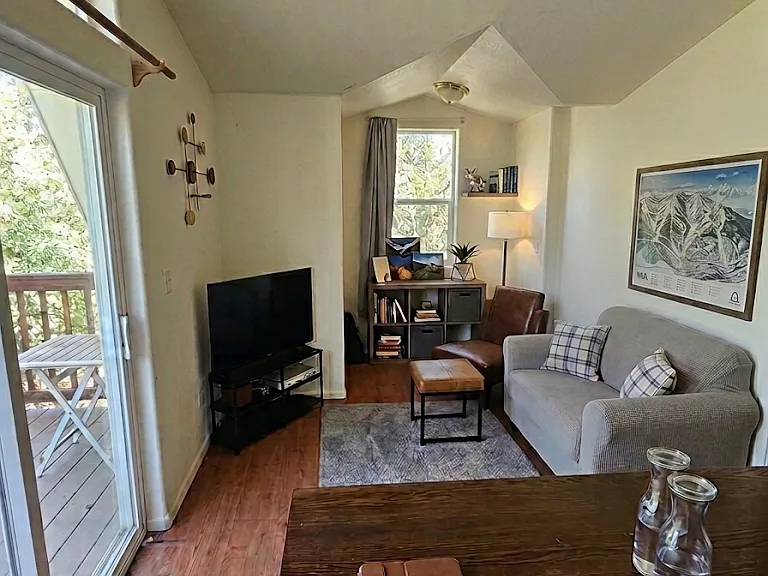 339 Arapahoe St #B — Photo 6