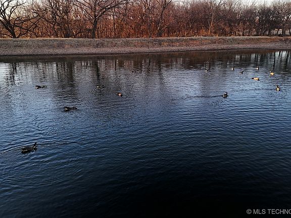 3rd image of 8361 Midway Rd