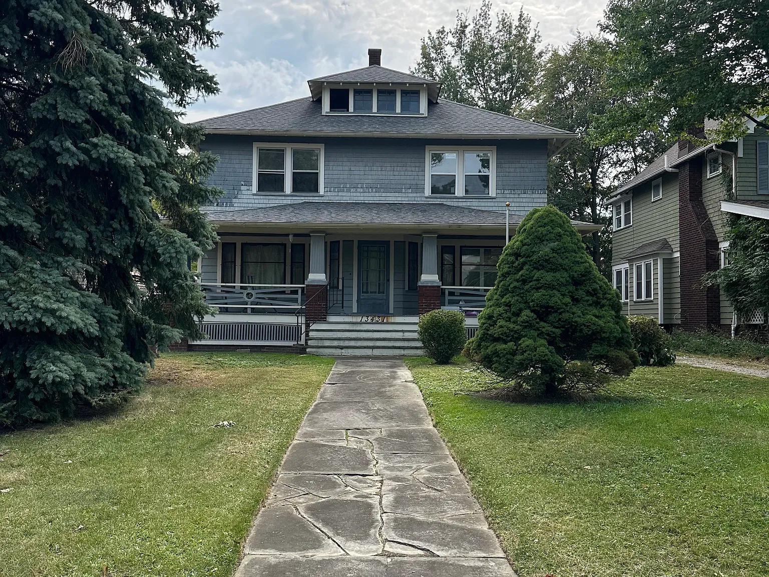 4 bed, $2,750 — Photo 1