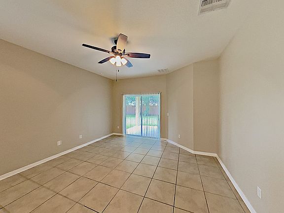 5th image of 3404 McCormick Woods Dr