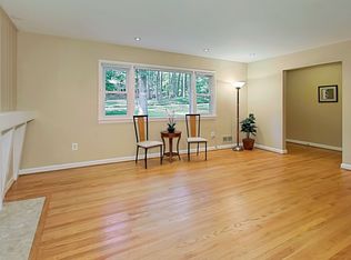 6360 Crosswoods Dr, Falls Church, VA 22044