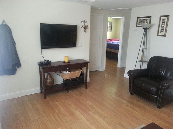 5th image of 206 S Melville Ave APT C