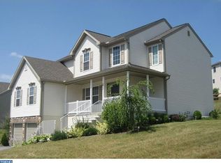 233 Longview Dr, Sinking Spring, PA 19608