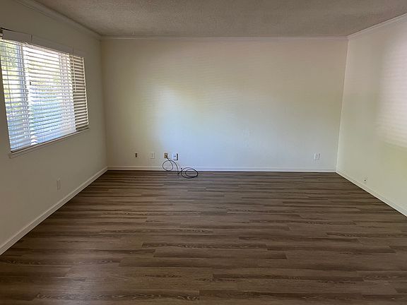 4th image of 1920 El Paso Ave APT 1
