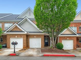 1725 Oakbrook Ln NW, Kennesaw, GA 30152