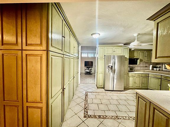 3rd image of 2 Saint Estancias Del Ln #D4
