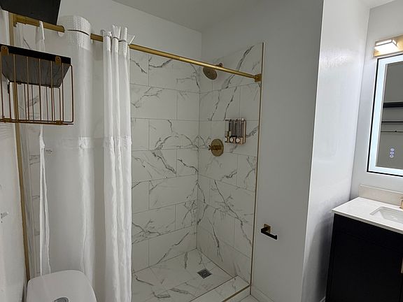 Upstairs bathroom