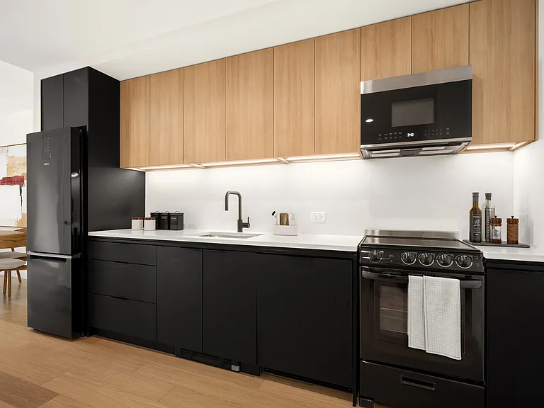 11 Ocean Pkwy #1104 — Photo 2