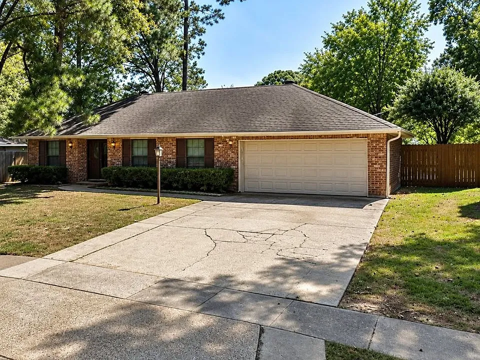 2907 Salem Dr