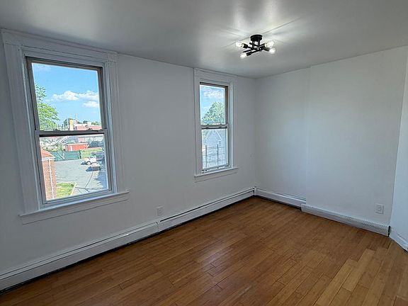 5th image of 9 Ellington St #C