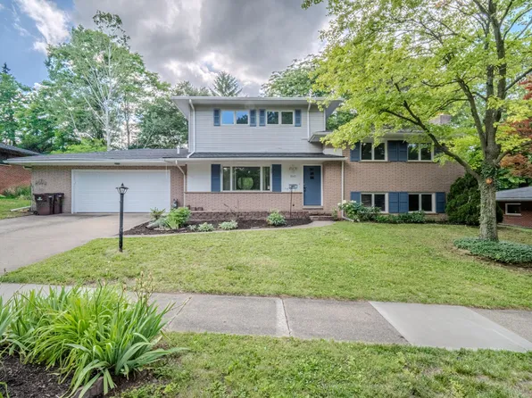 1943 Ivywood Dr, Ann Arbor, MI 48103