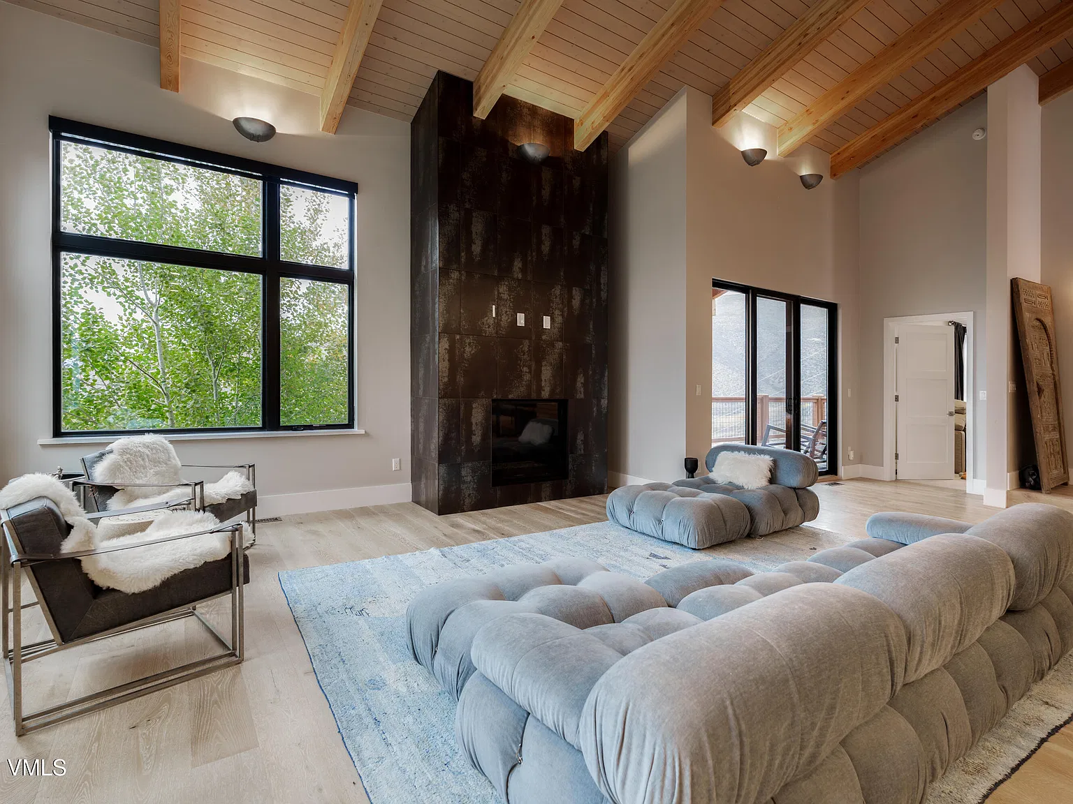 4 bed, 3.5 bath, 3548 sqft, $15,000 — Photo 4
