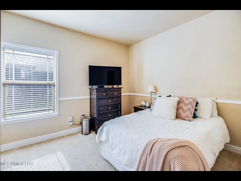 13736 Fieldcrest Way — Photo 9