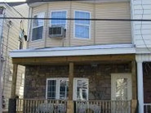 229 Carbon St, Minersville, PA 17954