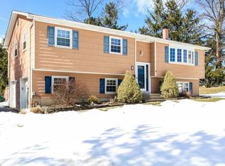 5 Kathleen Ct, Airmont, NY 10901