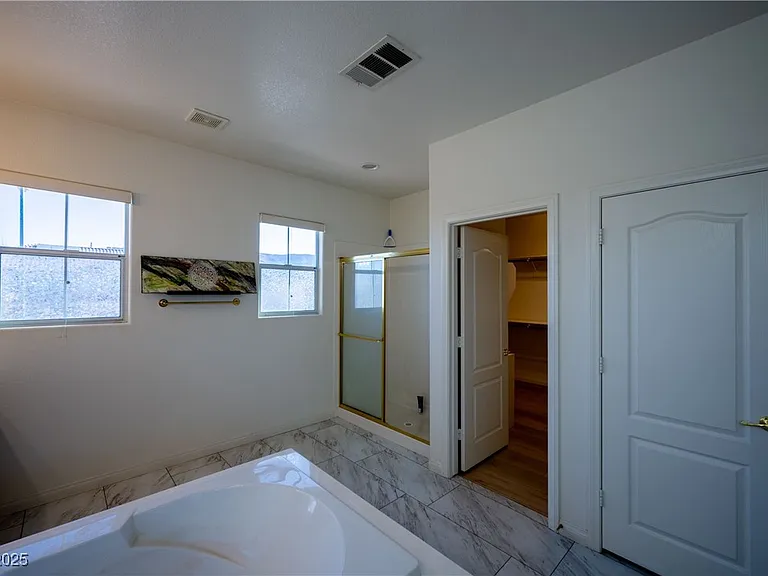 359 Hoskins Ct — Photo 46