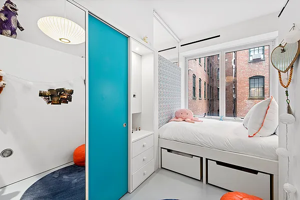 Sold by Compass | media 18