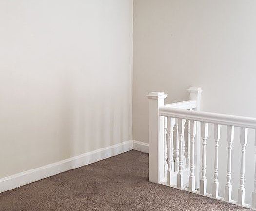 4th image of 143 East Ave