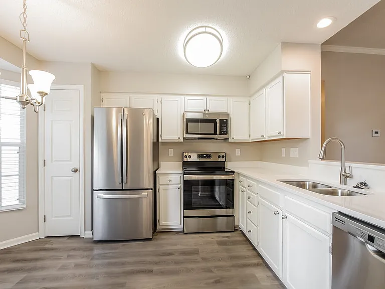 9233 Oren Thompson Rd — Photo 8