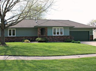 1102 SE Michael Dr, Ankeny, IA 50021
