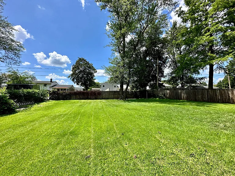 1942 Crooked Oak Dr — Photo 6