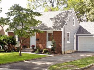 384 Westfield Rd, Scotch Plains, NJ 07076