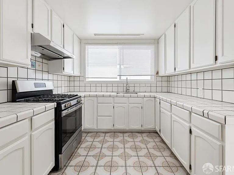 85 Dorchester Dr — Photo 11