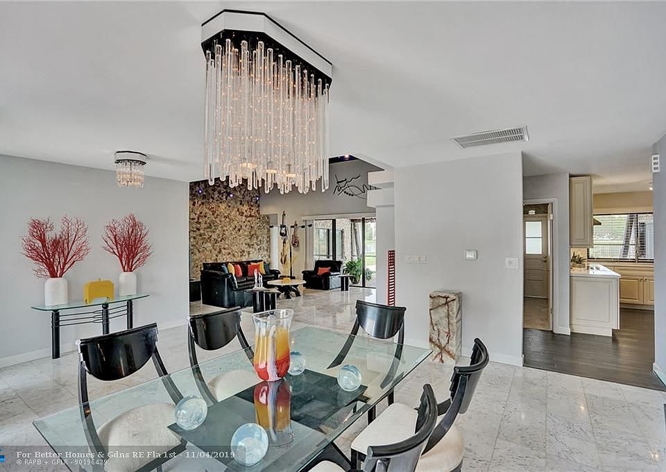 1st image of 3105 Estates Dr
